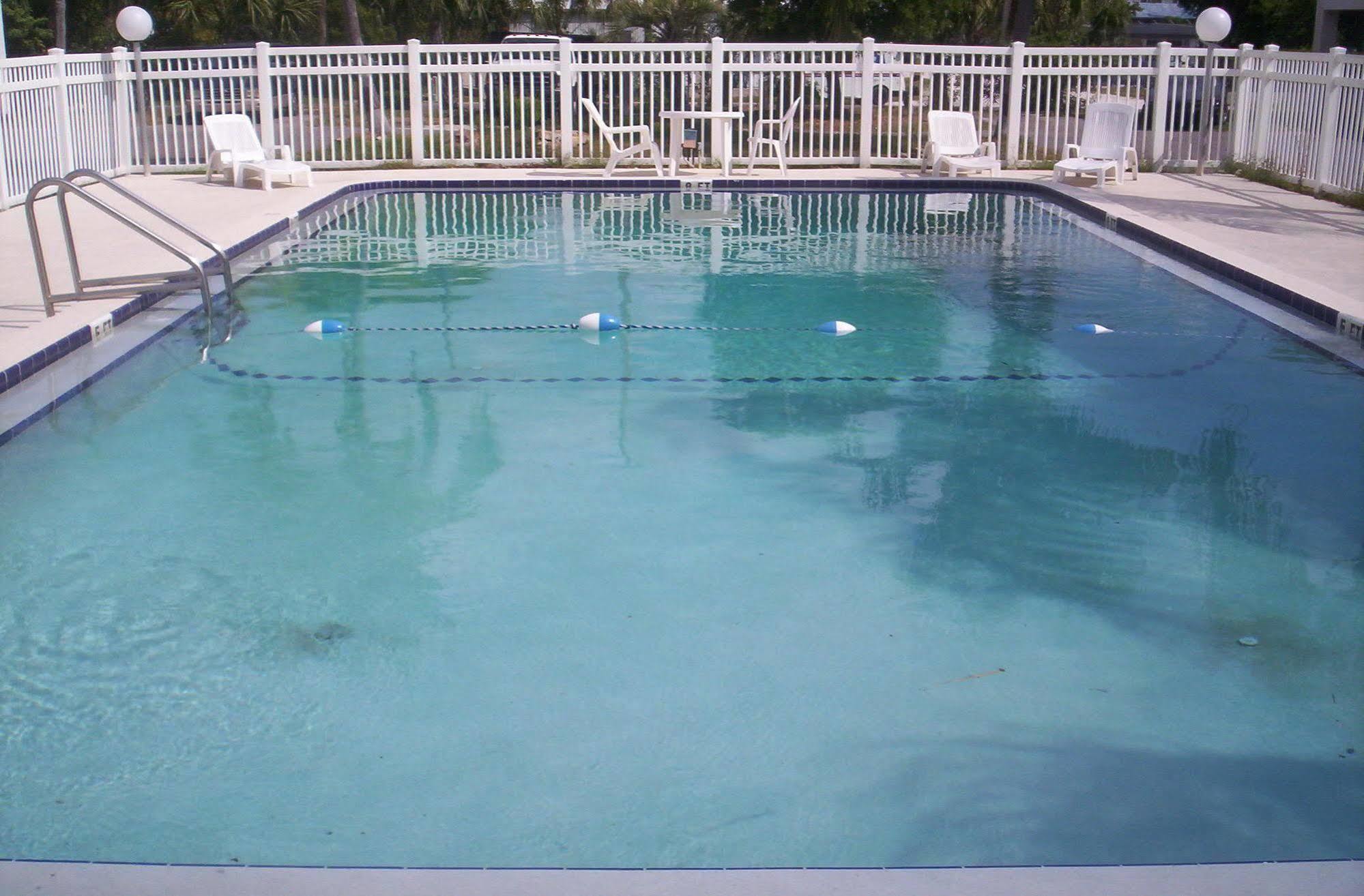 Oyo Hotel New Port Richey Gulf Beach Us 19 Экстерьер фото